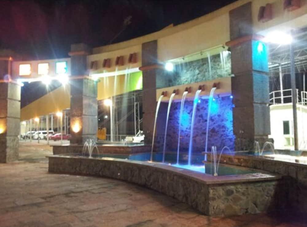 Hipico Inn Hotel Poza Rica Екстериор снимка