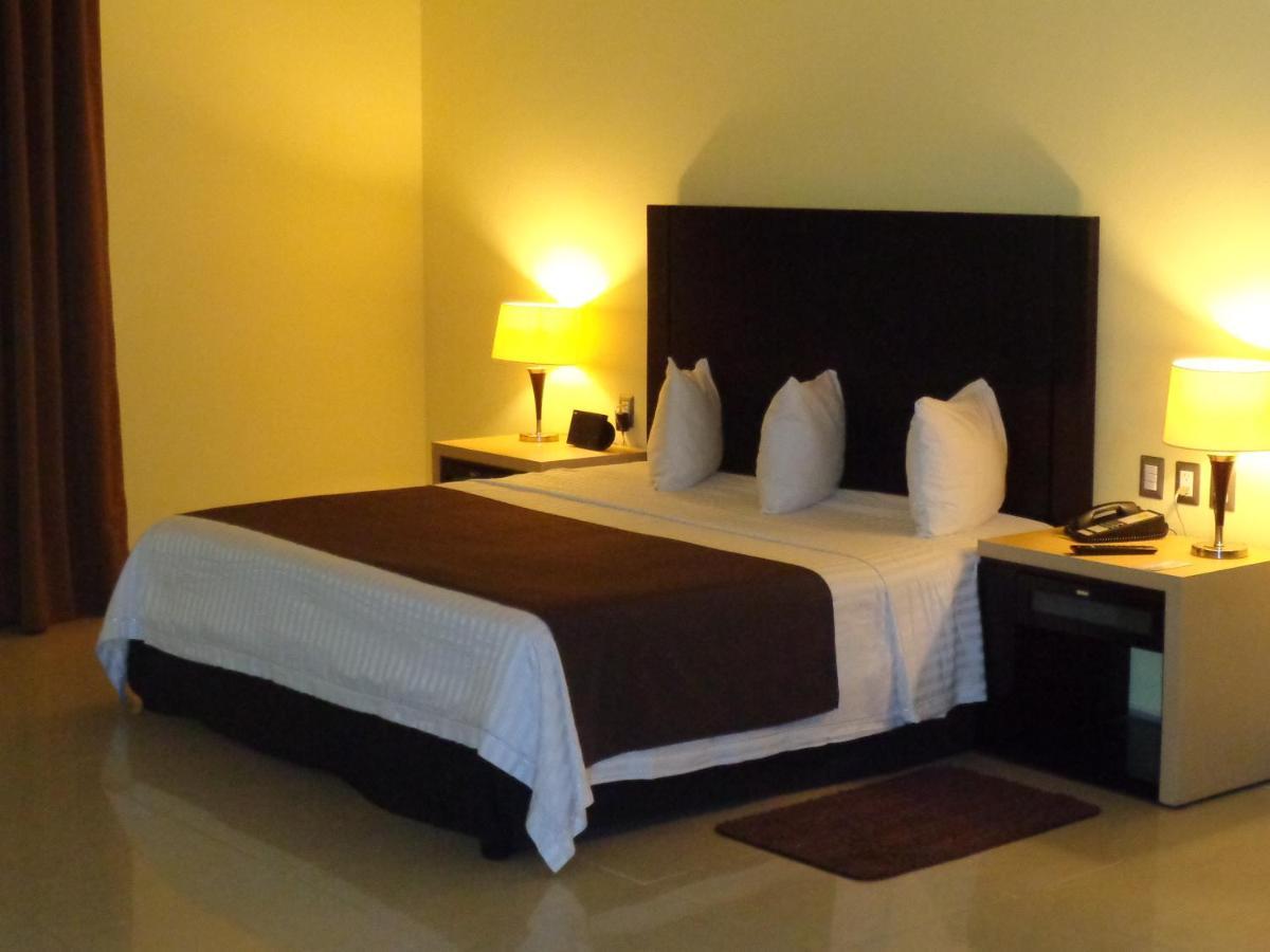 Hipico Inn Hotel Poza Rica Екстериор снимка